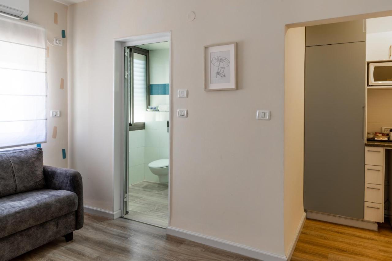 Domus Bat Galim Hotel Хайфа Екстериор снимка