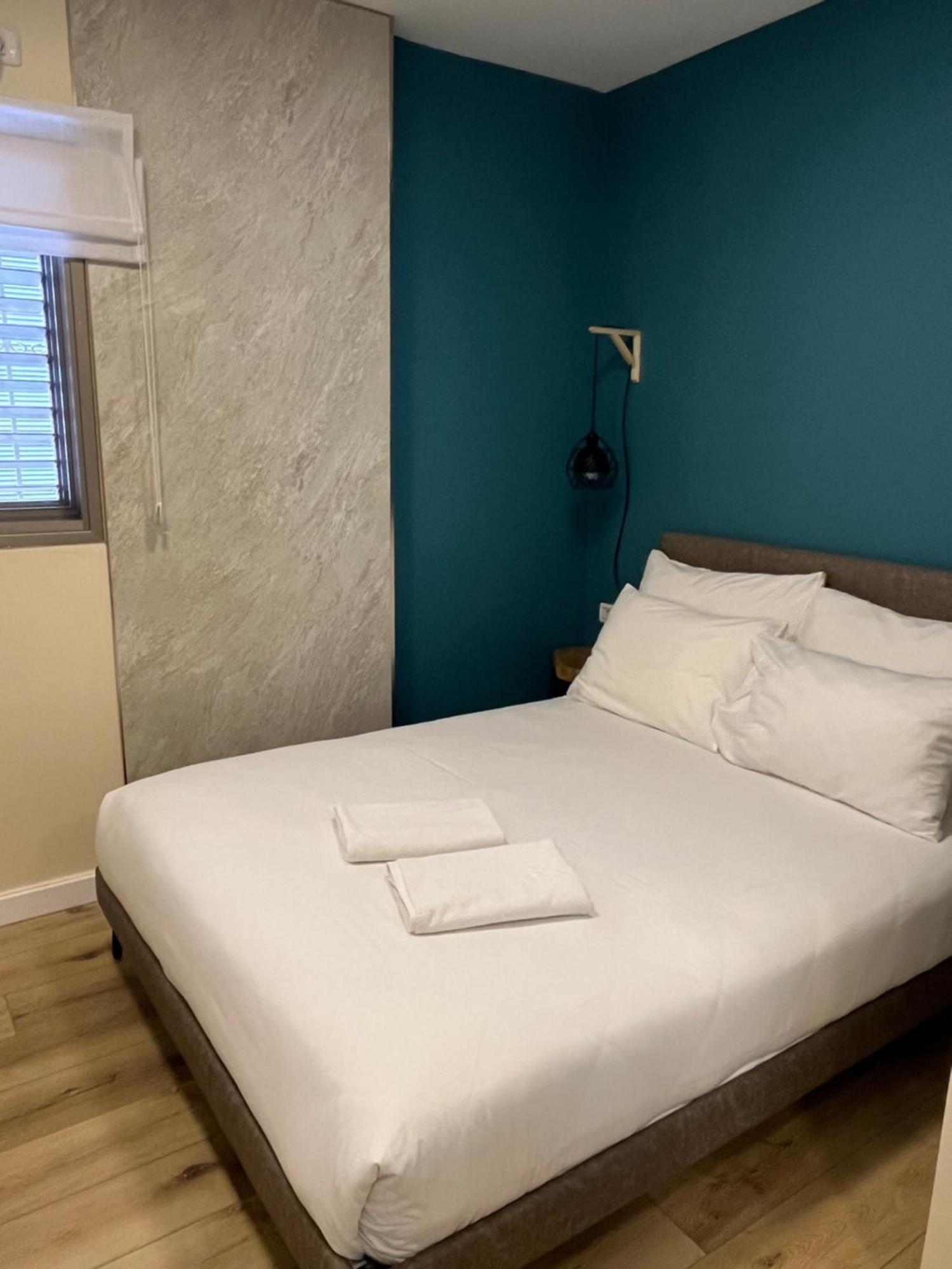 Domus Bat Galim Hotel Хайфа Екстериор снимка