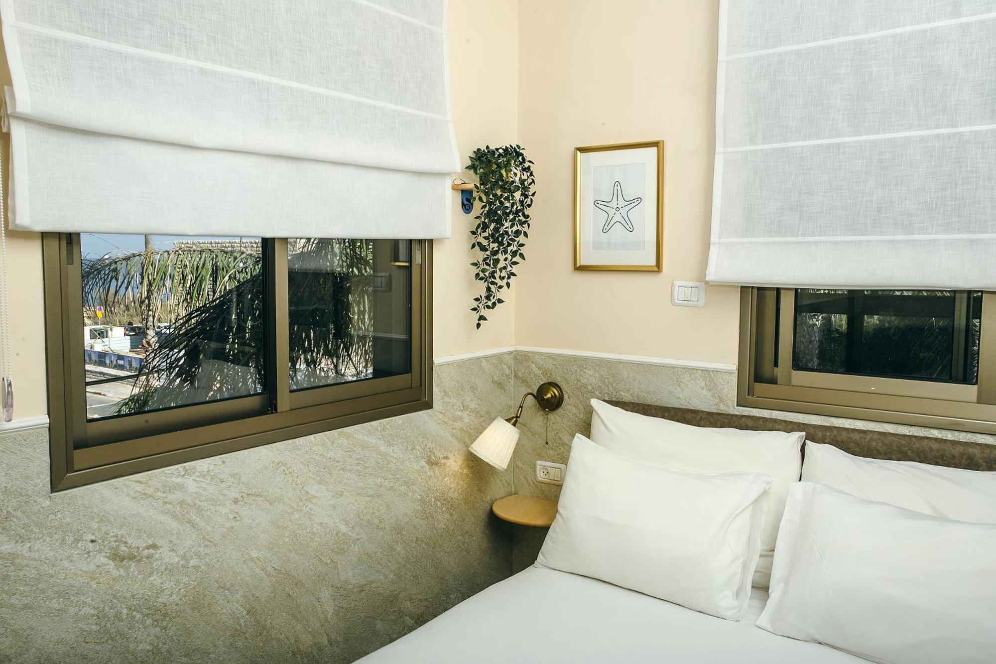 Domus Bat Galim Hotel Хайфа Екстериор снимка